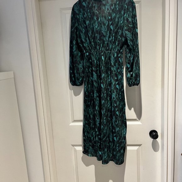 Pull&Bear Gorgeous green leopard like print maxi dress with slit - Picture 6 of 7